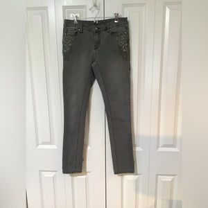 Cach’e slim leg jeans